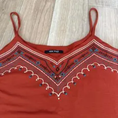 one way 刺繍ノースリーブトップス