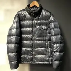 鈴木亮平 タウンユース ビジネスユース montbell ライトダウン 光沢 黒 