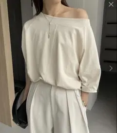 CAPRICIEUX LE'MAGE ドロストボートネックTシャツ　アイボリーのサムネイル