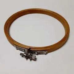 ①CLOVER 木製刺繍枠 直径約12cm