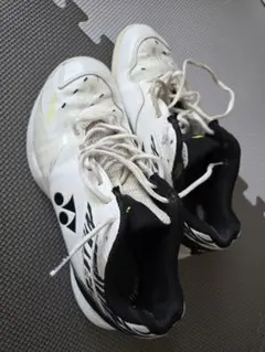 YONEX　ホワイト バドミントンシューズ　桃田賢斗