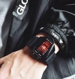 q99スクエア デザイン多機能デジタルウォッチLED5色ライト30m防水黒294