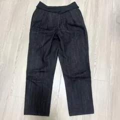 ティヤマイパリ　ブラックデニム　極美品テーパードパンツ　ウエストフリルM〜L