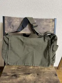 Item thumbnail for item 1eaf9402-06e9-4e4f-814b-f08b7f6a42ab