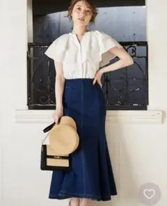 美品　ノエラ　ハイウエストヘムフレアスカート　Ｓサイズ　インディゴ