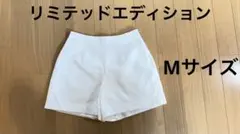 VIVAYOU Limited Edition ホワイト ショートパンツMサイズのサムネイル