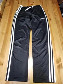 adidas 黒　パンツ　150