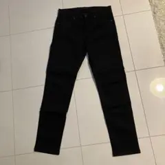 ユニクロジーンズ　ブラックスキニー