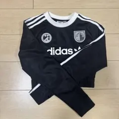 adidas クロップド丈トップス
