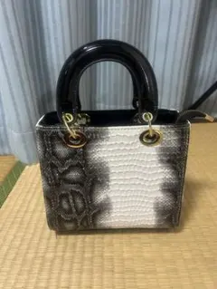 レディース クロコダイル風 ミニハンドバッグ 白黒