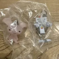 どこでもいっしょ めじるしアクセサリー　ジュンとスズキ　2個セット