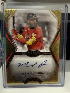 TOPPS tier one ブレーブス　OZUNA サインカード