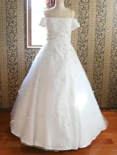 【引越しに伴い期間限定】アールイズウェディング　オフショルダー 引越しに伴い期間限定】アールイズウェディング オフショルダー