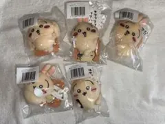 ちいかわ　うさぎだらけくじ　E賞 ぬいぐるみバッジ　5点セット