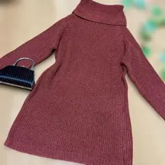バーガンディ タートルネック ニットワンピース