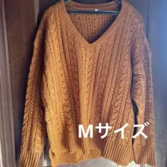 マスタードイエロー Vネック ケーブル編みニット