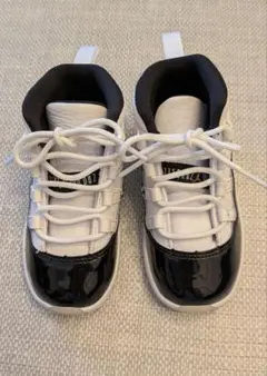 美品　Jordan スニーカー ホワイト/ブラック