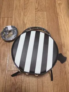 革バッグ　ショルダーバッグ