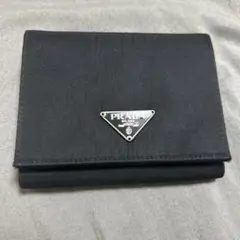 プラダ　三つ折り財布
