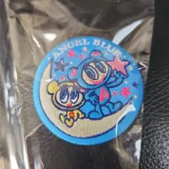 新品 ナルミヤキャラクターズ 刺繍缶バッジビスケット エンジェルブルー