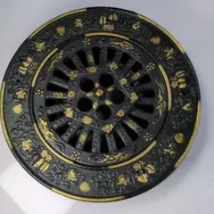 高級鋳物　鉄製容器　灰皿　昭和レトロ　美術工芸品　菊紋　香炉　金彩　インテリア