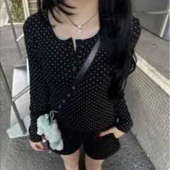 〈いいね不要〉SONA ドットヘンリーネックトップス （出品12/21迄）