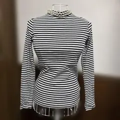 【値下げ中】INGNI パール　ストライプ　トップス