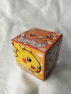 【ポケモン】ポケモンセンター　フィギュア入りせっせんボール　アチャモ　ピカチュウ