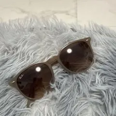 美品　Ray-Ban ベージュ キャットアイ サングラス　レイバンサングラス