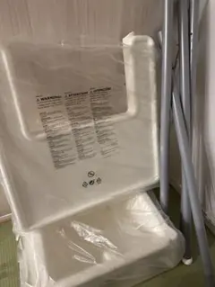 IKEAホワイトプラスチック製ベビーチェア