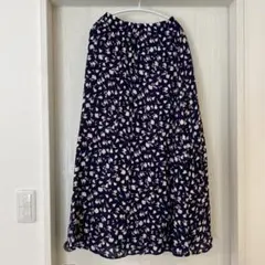 新品未使用　GU 花柄フレアロングスカート