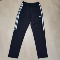 Item thumbnail for item 64b4953a-dcdc-42b9-90b2-18d2aff3230d