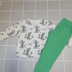ユニクロ　おまえうまそうだな　パジャマ120