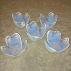 骨董　時代ガラス　乳白色暈し　オパールセント 薄紫色　鈴蘭プレス　花器 骨董 時代ガラス 乳白色暈し オパールセント 薄紫色 鈴蘭プレス