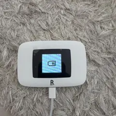 Rakuten Wi-Fi Pocket Platinum 本体 ホワイトのサムネイル