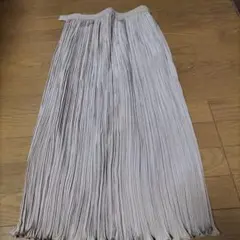 HANAI & Co. プリーツロングスカート ベージュのサムネイル