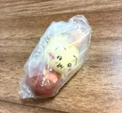 ちいかわ うさぎキーホルダー・シーサー缶バッジ