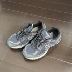 New Balance 2002R ネイビー