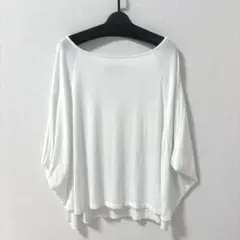 ホワイト オフショルダー Tシャツ 半袖　お値下げ不可