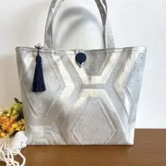 No.24 帯リメイクバック　シルバー変形六角形フリンジタッセルの飾り房付き