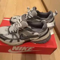 NIKE v2k run シルバー 24cm - メルカリ