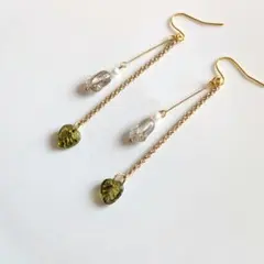 チェコチューリップ×チェコリーフ×淡水パールピアスイヤリング　ハンドメイド