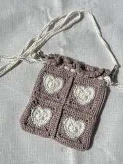 ハンドメイド　巾着　ポシェット　編み物　かぎ針編み　ハートモチーフ