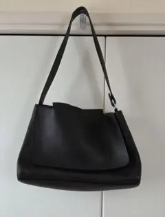 美品　LASUD ブラック ショルダーバッグ 　ヤマダヤ