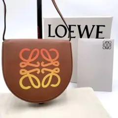 ✨ほぼ未使用✨ LOEWE ロエベ ヒールポーチ　ショルダーバッグ　ブラウン ロエベ loewe ヒールポーチ スモール ブラウン ショルダー コイン