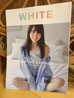 WHITE graph 010