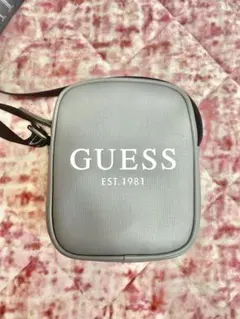 GUESS ショルダーバッグ グレー ロゴストラップのサムネイル