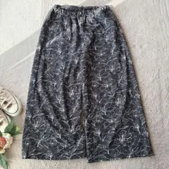 ワイドイージーパンツ(L)ストレッチ/ズボン/ウエスト総ゴム/総柄/花柄/黒