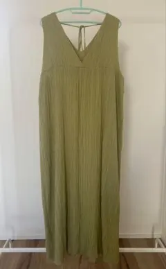 Vネック ノースリーブ ワンピース