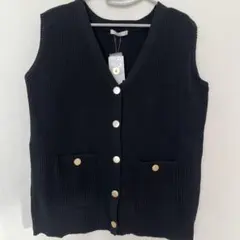 ニットベスト　　ブラック　新品未使用
